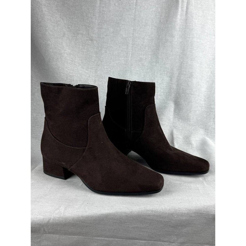 Universal Thread Womens Brown Faux Suede Square Toe Ankle Boots Size 6 096104029